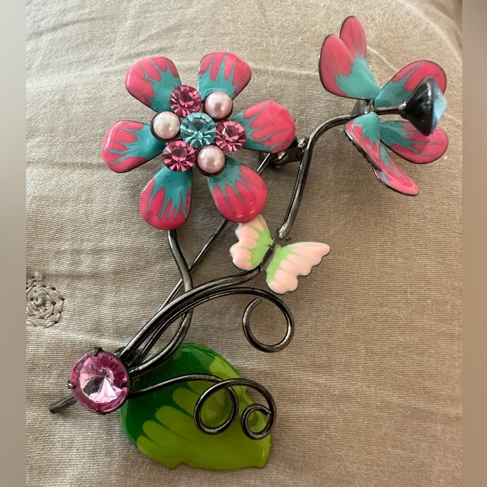 Vintage Ceramic & Rhinestone Brooch